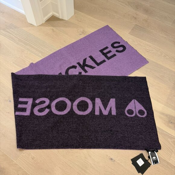 BNWT Moose Knuckles Cashmere Logo Scarf in Arctic Violet/Black - Picture 3 of 7
